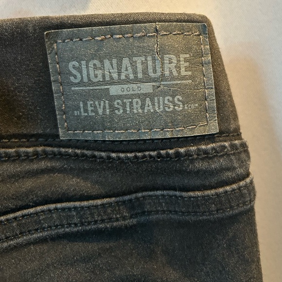 ⭐️3 for $20⭐️| Levi Strauss Signature Gold Skinny Jeans | size 26 | Black (Noir) - Picture 4 of 8